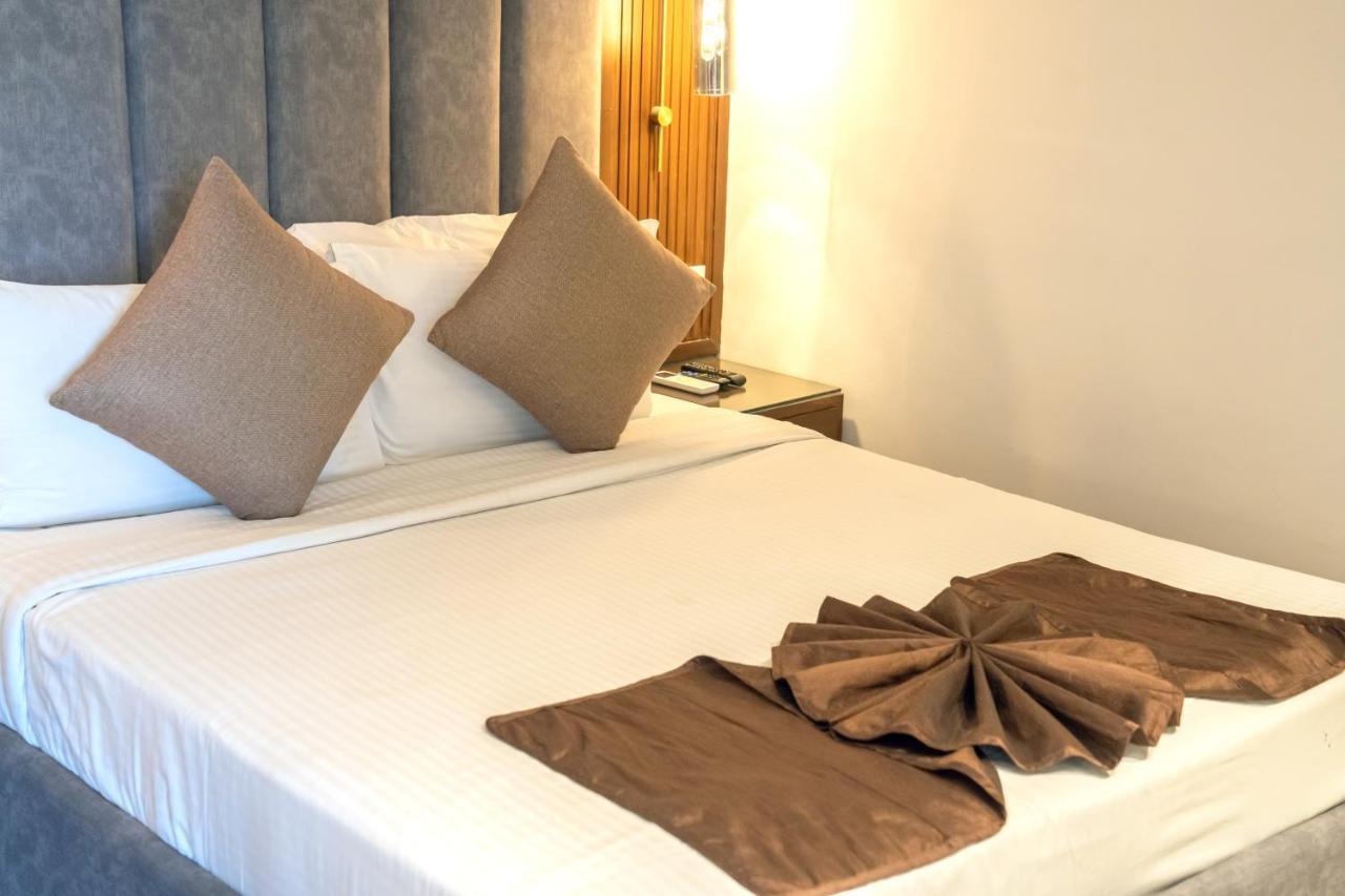 Redwood Resort Panchkula Dış mekan fotoğraf