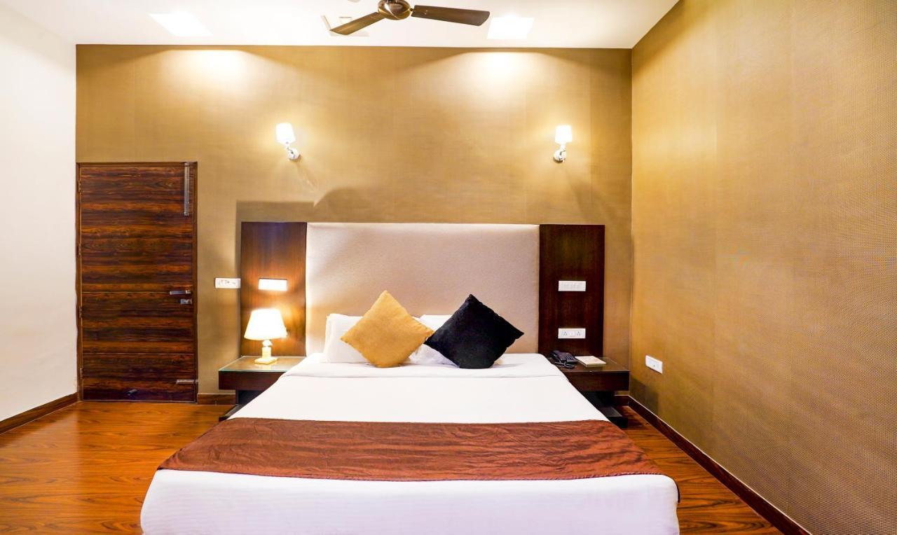 Redwood Resort Panchkula Dış mekan fotoğraf