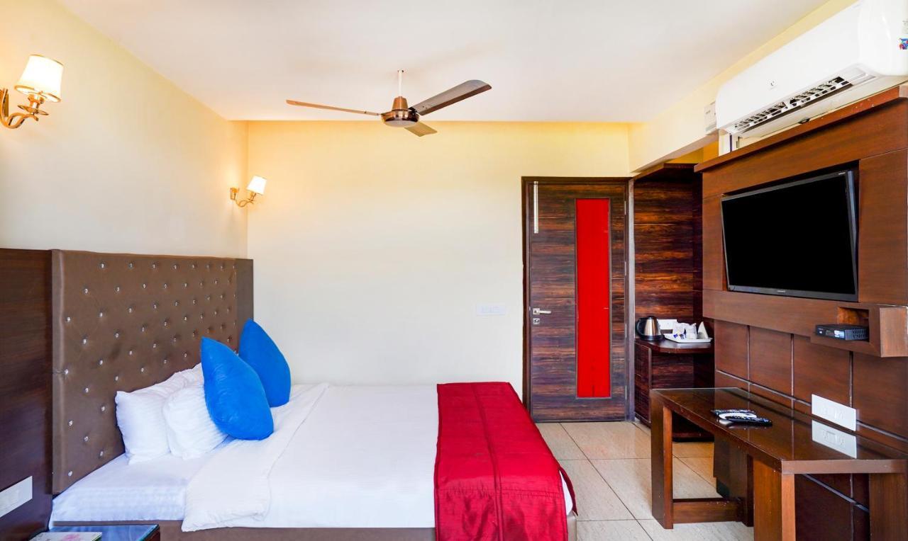 Redwood Resort Panchkula Dış mekan fotoğraf